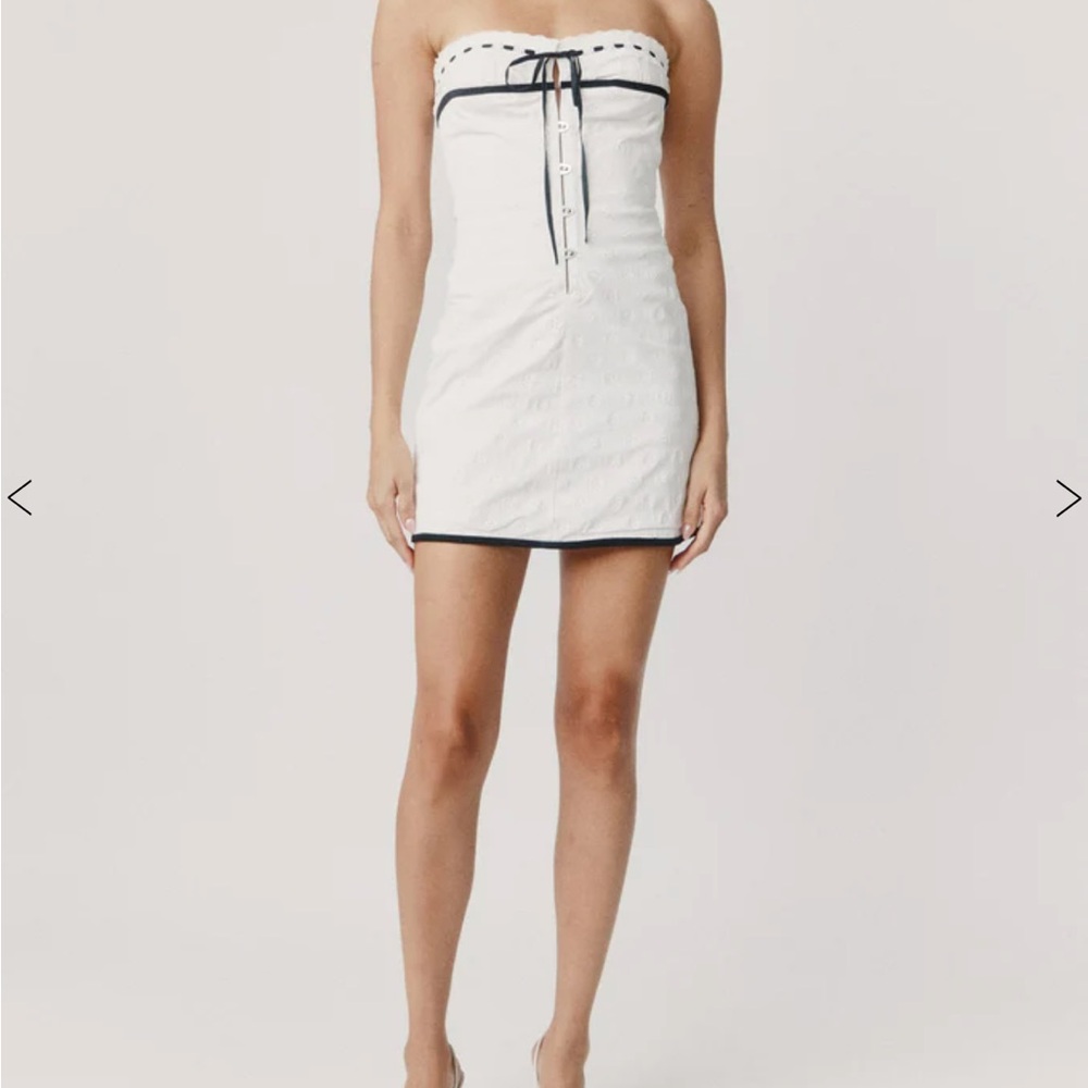 With Jean Sabrin dress - Picture 2 of 9